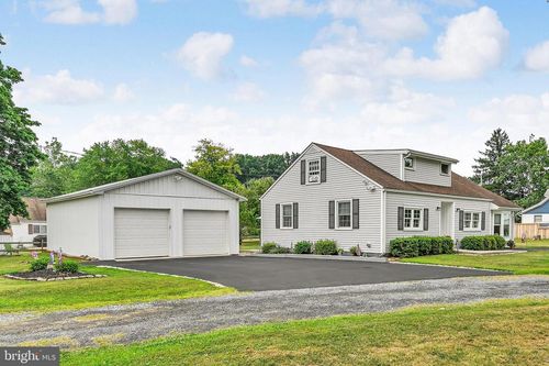 170 Front St, ORWIGSBURG, PA, 17961-2502 | Card Image