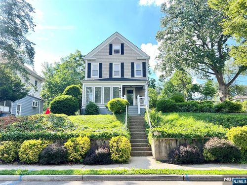 31 Paterson Ave, Clifton, NJ, 07014-1858 | Card Image