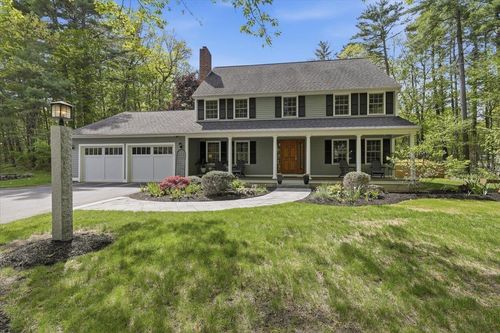 14 Forest Dr, Auburn, NH, 03032-3137 | Card Image