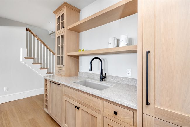 22 Marion St, House other with 4 bedrooms, 5 bathrooms and 4 parking in Hingham MA | Image 37