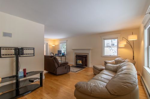 322 Farmer Dr, St. Johnsbury, VT, 05819-1451 | Card Image