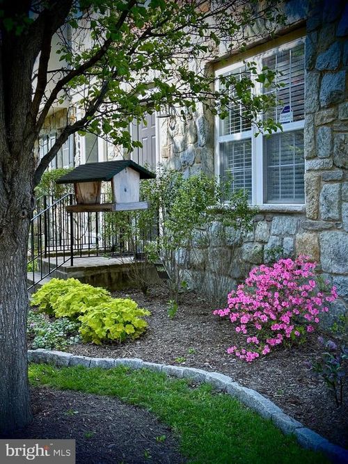 1023 Gaither Rd, ROCKVILLE, MD, 20850-6611 | Card Image