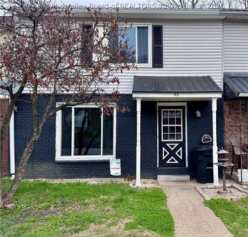 44 Sitting Bull Dr, Saint Albans, WV, 25177-3340 | Card Image