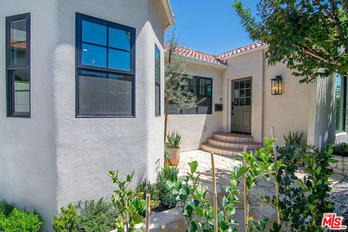 6417 Lindenhurst Ave, Los Angeles, CA, 90048-4731 | Card Image
