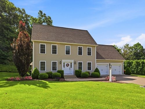 4 N Hills Ln, Wilbraham, MA, 01095-1881 | Card Image