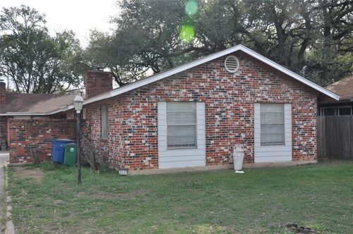 a-2011 Gathright Cv, Austin, TX, 78704-7535 | Card Image