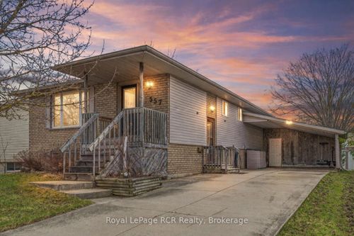 557 2nd A Street, Hanover, ON, N4N3P6 | Card Image