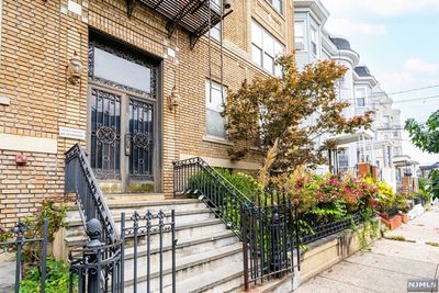 42-44 Prospect Street, Home with 3 bedrooms, 2 bathrooms and null parking in Jersey City NJ | Image 2