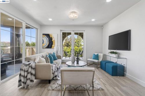 214-600 S Abel St, Milpitas, CA, 95035-8690 | Card Image