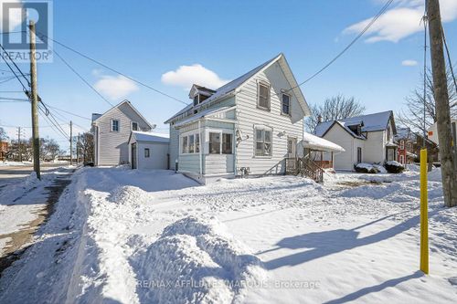 17 Mcgill Street N, Smiths Falls, ON, K7A2J1 | Card Image