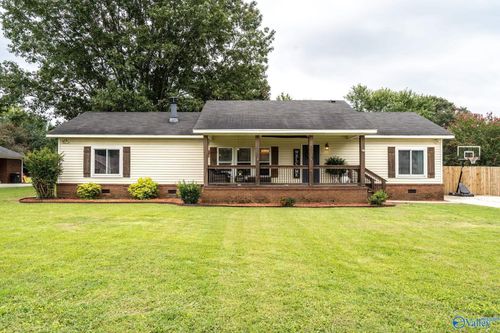 33 Dee Ann Rd, Trinity, AL, 35673-6510 | Card Image