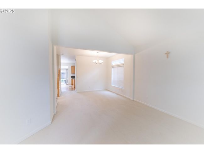 14868 Sw Citrine Loop, House other with 3 bedrooms, 3 bathrooms and 2 parking in Beaverton OR | Image 4
