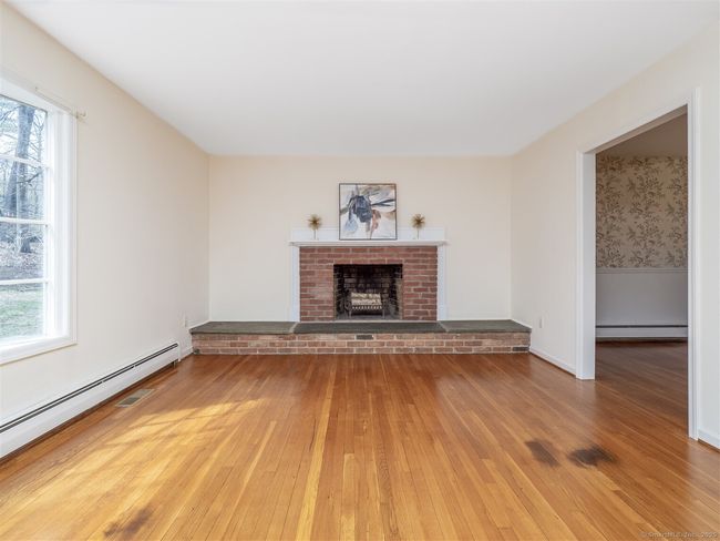 310 Ridgefield Rd, House other with 4 bedrooms, 3 bathrooms and null parking in Wilton CT | Image 4