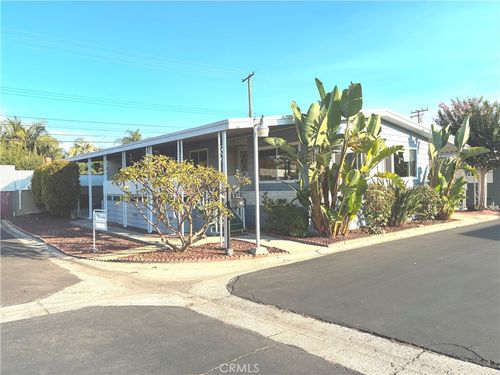 spc-39-24701 Raymond Way, Lake Forest, CA, 92630-4726 | Card Image