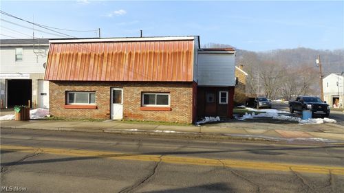 209 N Chester St, New Cumberland, WV, 26047-9585 | Card Image