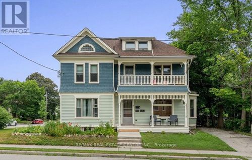 14 Young St W, Waterloo, ON, N2L2Y8 | Card Image