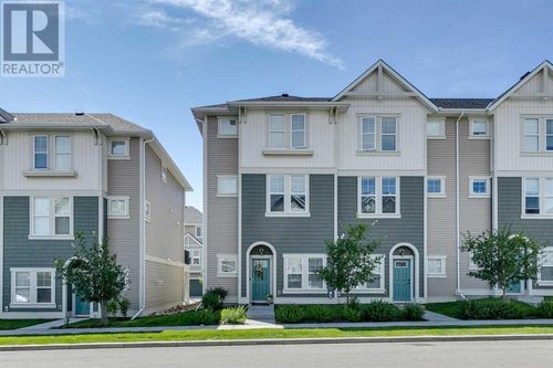 225 S Point Pk Sw, Airdrie, AB, T4B5G8 | Card Image