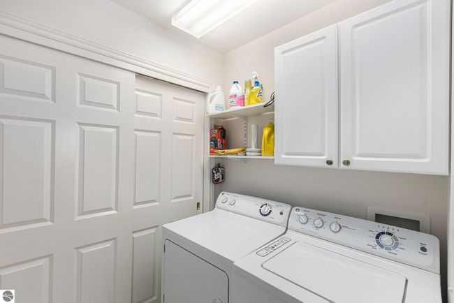 301 Golfview Ln, House other with 2 bedrooms, 2 bathrooms and null parking in Elk Rapids MI | Image 31