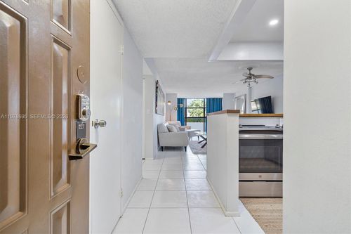 227-600 Parkview Dr, Hallandale Beach, FL, 33009-2991 | Card Image