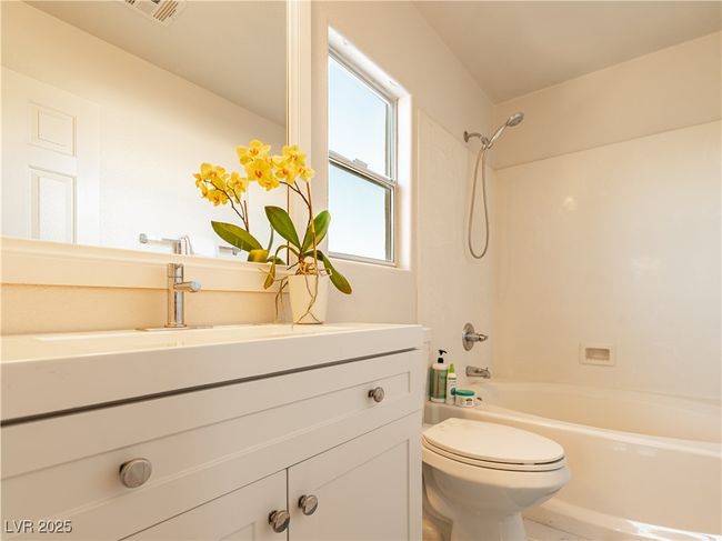 11220 Salentino Ave, House other with 3 bedrooms, 4 bathrooms and null parking in Las Vegas NV | Image 22