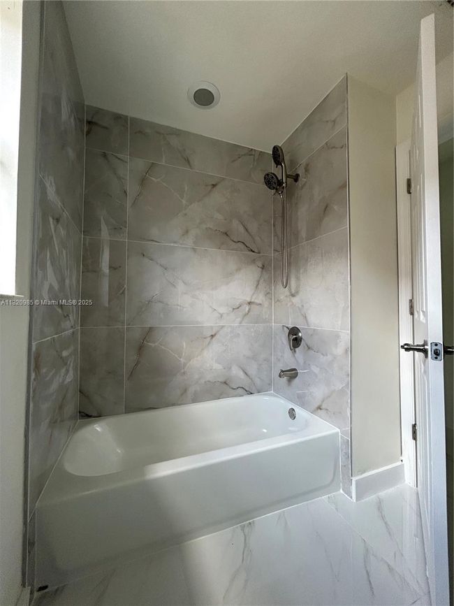 1507 Se 20 Th Rd, House other with 3 bedrooms, 2 bathrooms and null parking in Homestead FL | Image 5