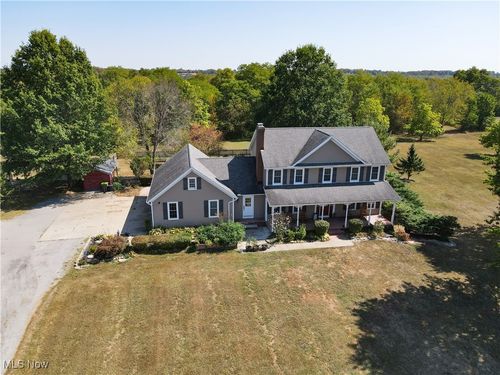 756 Paris Ave Se, Paris, OH, 44669-9602 | Card Image