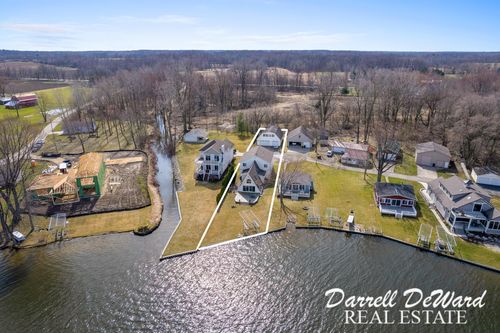 8814 Breezy Point, Clarksville, MI, 48815 | Card Image