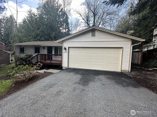 22467 Ne 18th St, Sammamish, WA, 98074-4137 | Card Image