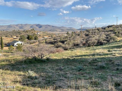 149-18207 S Tawny Ln, Peeples Valley, AZ, 86332-8664 | Card Image
