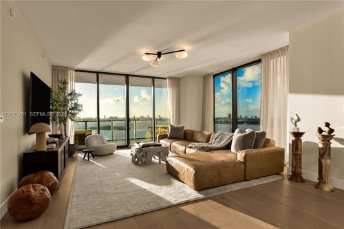 1501-788 23rd St, Miami, FL, 33137-5906 | Card Image
