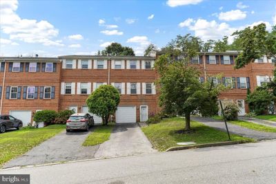 1572 S Coventry Lane, Townhouse with 3 bedrooms, 2 bathrooms and null parking in WEST CHESTER PA | Image 2