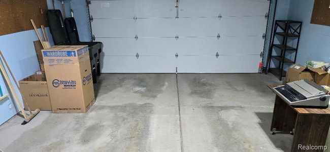 2 car attached garage | Image 26
