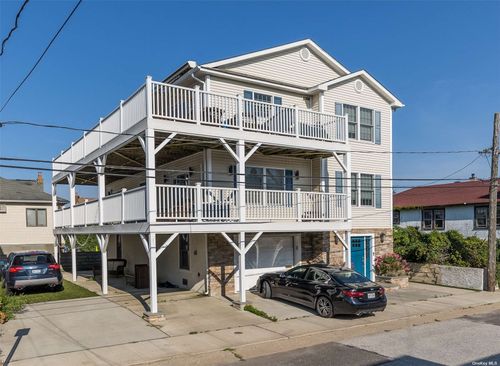 17 Oswego Avenue, East Atlantic Beach, NY, 11561 | Card Image