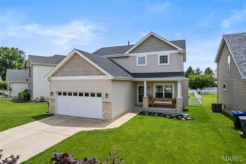 992 Tilestone Dr, O Fallon, MO, 63366-1189 | Card Image