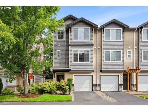 10529 Ne Cedar Falls Loop, Hillsboro, OR, 97006-6067 | Card Image