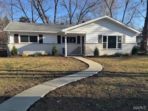 6904 Frostview Ln, Hazelwood, MO, 63042-3206 | Card Image