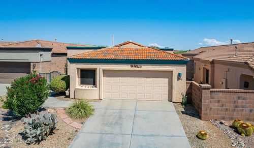 570 W Union Bell Dr, Green Valley, AZ, 85614-5932 | Card Image