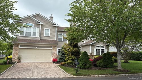 5 Hamlet Dr, Mount Sinai, NY, 11766-3001 | Card Image