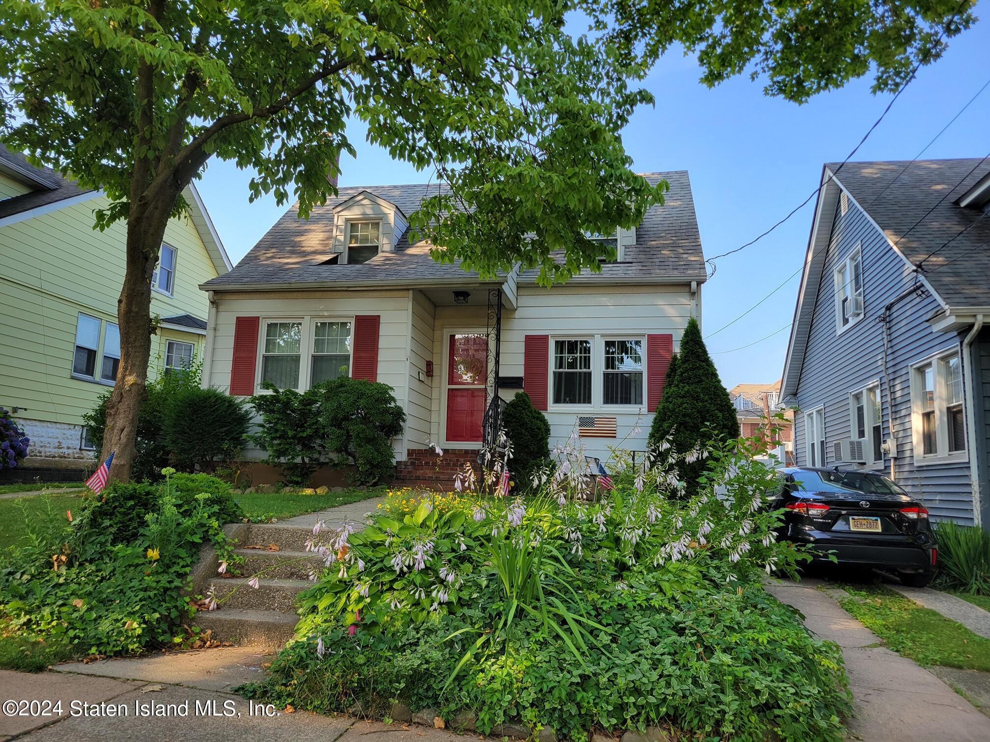 Coddington Ave, Staten Island, NY 10306 #1