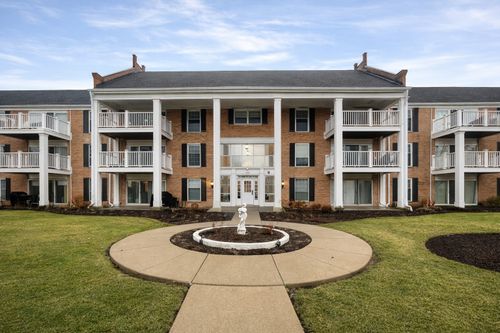 apt-112-5501 Carriageway Dr, Rolling Meadows, IL, 60008-3912 | Card Image