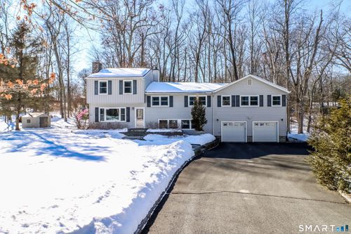 8 Marilyn Rd, Brookfield, CT, 06804-2308 | Card Image