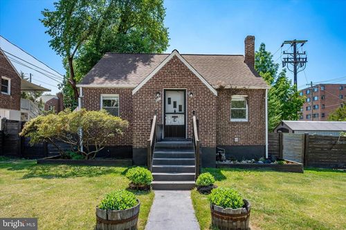 801 Cox Ave, HYATTSVILLE, MD, 20783-5006 | Card Image