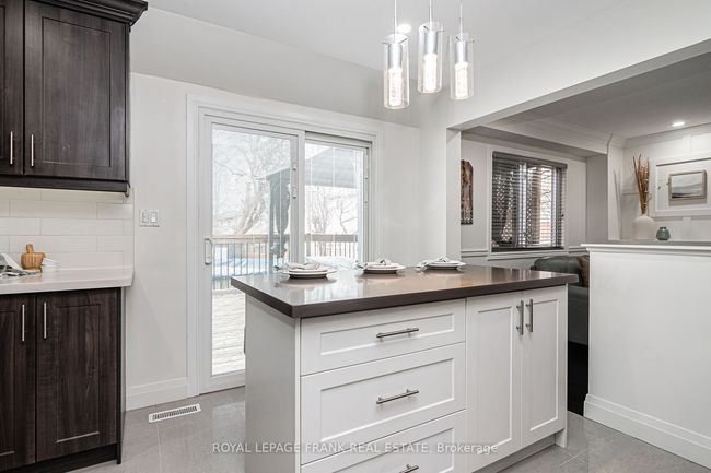 750 Pascoe Crt, House other with 5 bedrooms, 5 bathrooms and 6 parking in Oshawa ON | Image 5
