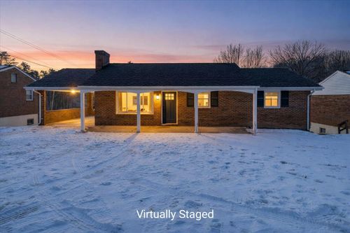 1631 Eanes Rd, Roanoke, VA, 24014-5858 | Card Image