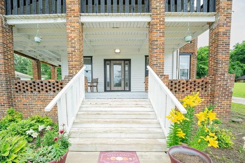 208 Fairview Ave, Mc Arthur, OH, 45651-1109 | Card Image