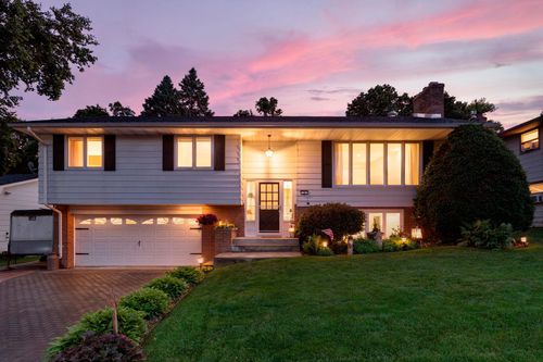 8 Imperial Dr E, West Saint Paul, MN, 55118-2417 | Card Image