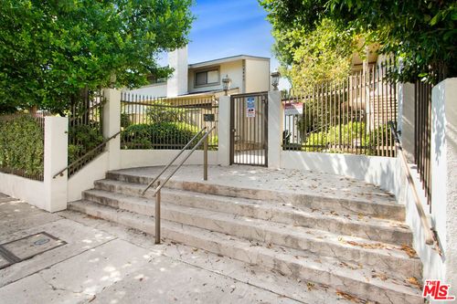 102-18445 Hatteras St, Tarzana, CA, 91356 | Card Image