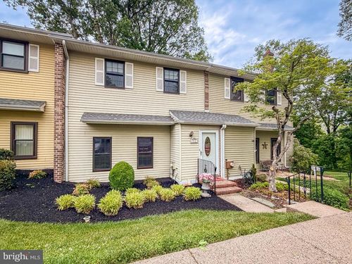 52 Woodbridge Ct N, LANGHORNE, PA, 19053-1943 | Card Image