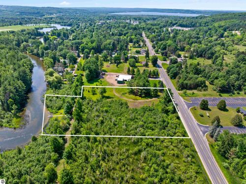 V/l 1-A M-88, Bellaire, MI, 49615 | Card Image