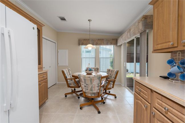8424 Regal Way, House other with 3 bedrooms, 2 bathrooms and null parking in PALMETTO FL | Image 5